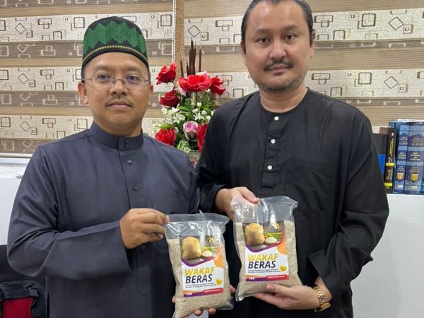 Program Wakaf Beras YM